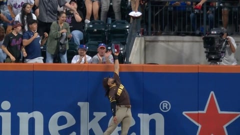 MLB(影)/牆頭悍匪!小塔提斯「極限操作」沒收滿貫砲 大聯盟驚:生涯最佳美技