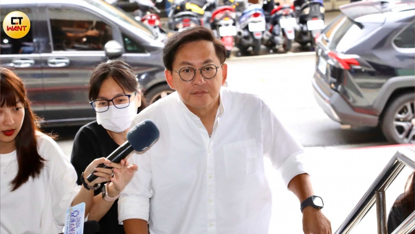 士檢起訴詹姆士違反公司法及商業會計法。(圖/方萬民攝)