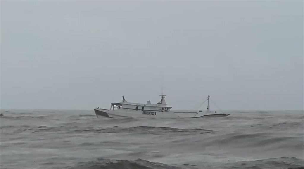 快新聞/豪雨炸半個台灣!南部雨勢驚人 16縣市嚴防豪大雨
