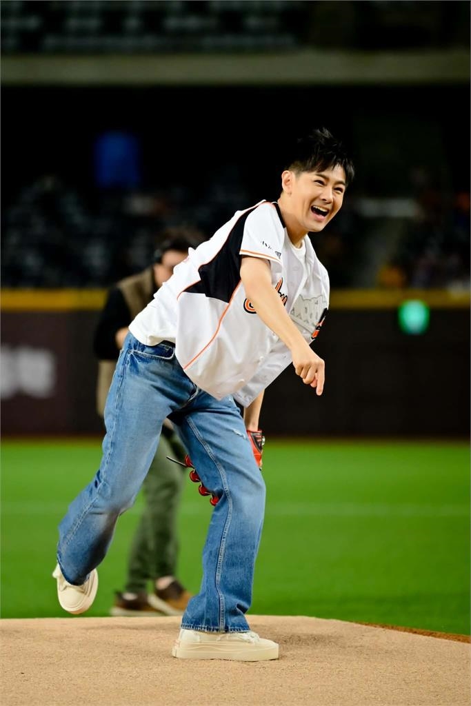 中職(影)/「統一獅吳奇隆」陳傑憲親自指導!凍齡「小炫風」林志穎任開球嘉賓