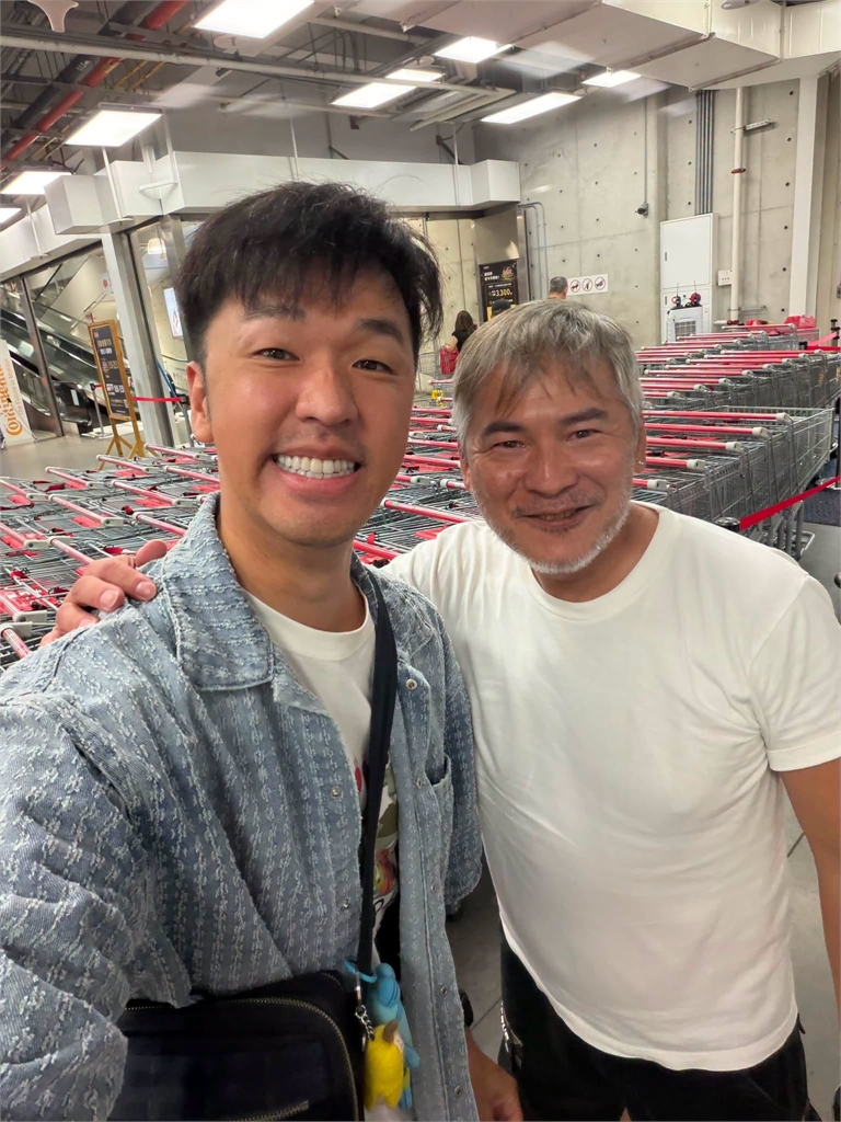 香蕉捕獲野生馬國賢!身形圓潤「白髮+落腮鬍」網嚇傻:像鄰居阿公
