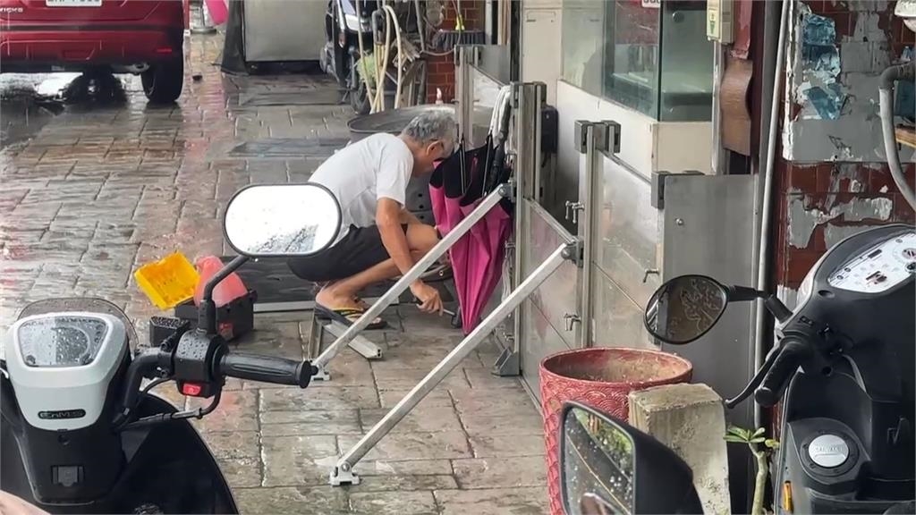台南暴雨連淹兩天!仁德交流道封閉 民眾誤闖和員警爆口角