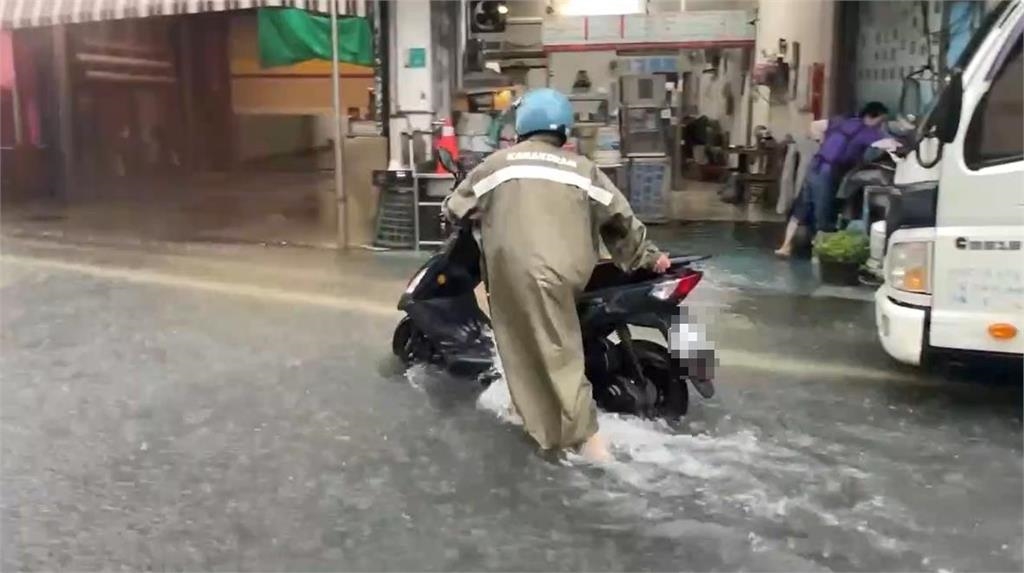 最新/週一再放豪雨假?最新雨量預測出爐 6縣市達停班課標準