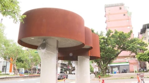 信義區天價遮陽傘跳票? 蔣萬安認了「這件事」