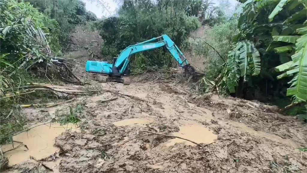 豪雨坍方!高雄田寮遭土石淹沒 10多戶30多人受困
