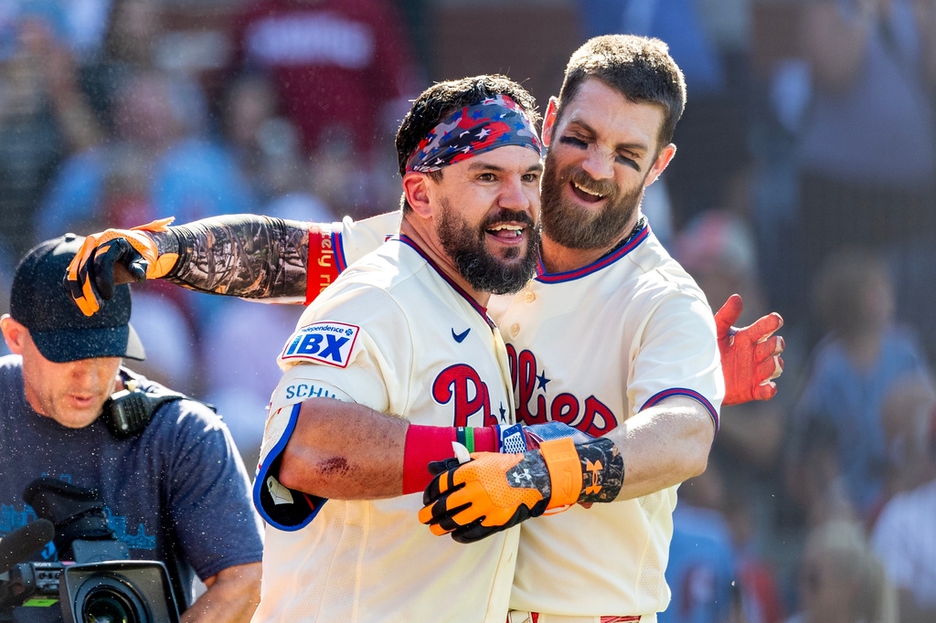 MLB(影)／洗碗伯轟出「起飛的飛機」！459英尺再見全壘打完成6分超級大逆轉