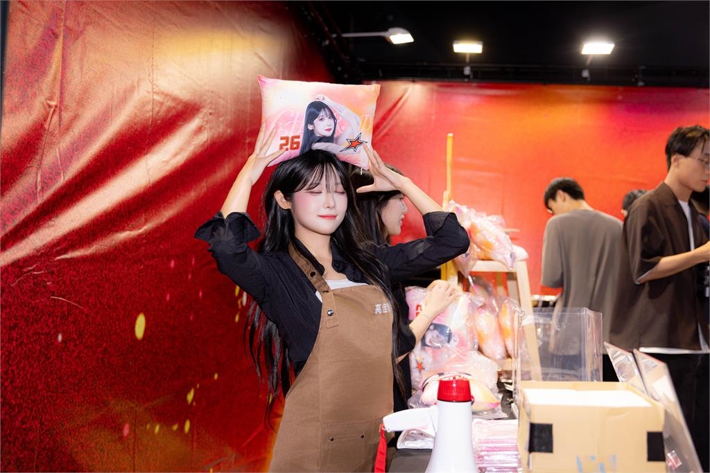 啦啦隊/「全糖笑容女神」高佳彬來了!笑曝被這震撼到表情管理失控 告白粉絲:很帥氣