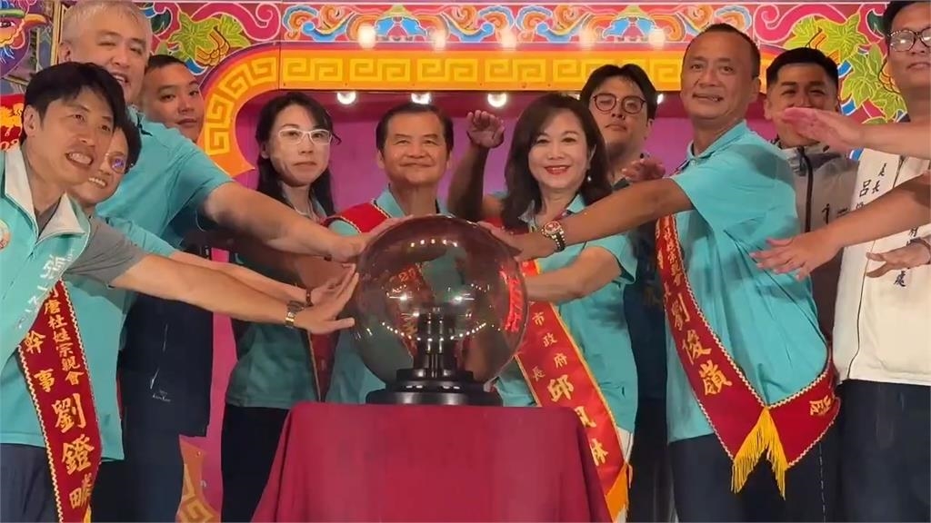 鷄籠中元祭開燈放彩!沙德爾恐搗亂放水燈、普渡儀式
