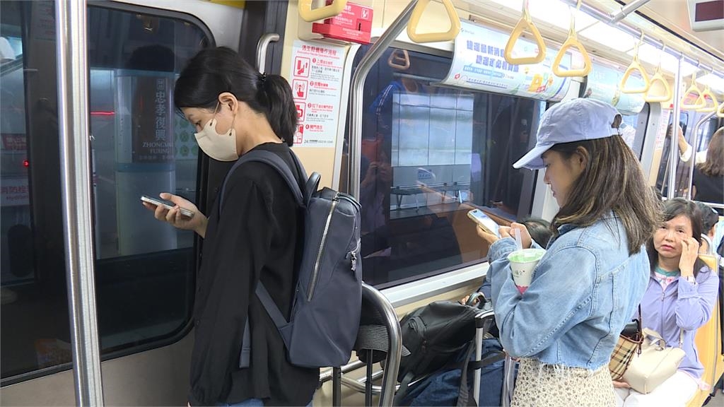 iPhone打字狂冒「鞥鞥鞥」超煩躁！內行揭「1隱藏設定秒解決」網哭：終於