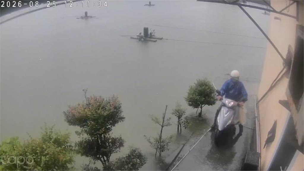 大雨狂炸3天!高雄永安累積雨量破740毫米 30萬條養殖虱目魚流失 損失近千萬