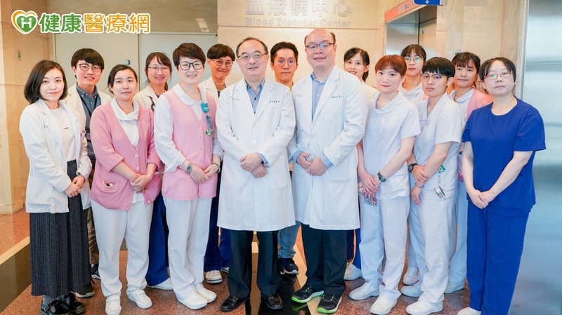 25歲男反覆感染多年！每月住院補免疫球蛋白　「半相合移植」成治療選項