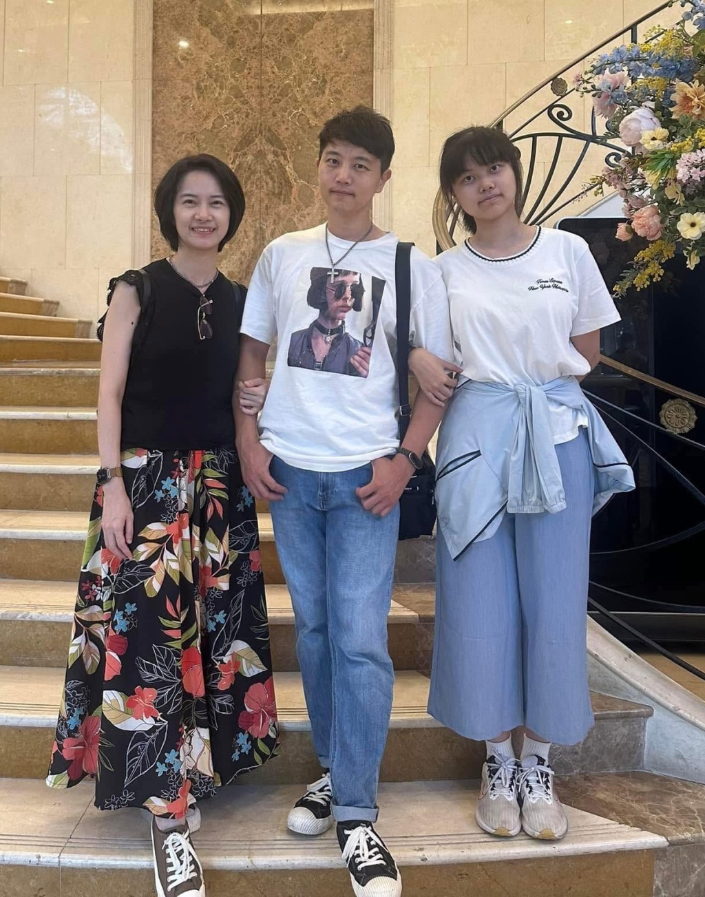 《豆腐媽媽》張世賢喜曝「女兒考上法律系」!甜曬父女私照...網驚:原來長這麼大了