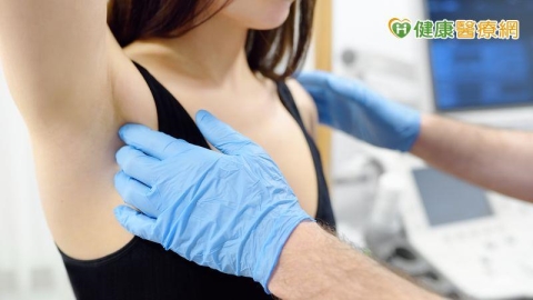 29歲女摸到乳房硬塊確診乳癌 醫籲:年輕患者術前應評估外觀與生育規畫