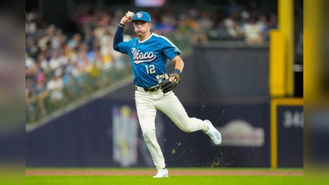 MLB(影)／釀酒人22歲菜鳥比賽沒盡全力跑！總教練把他換下場坐冷板凳警告一下