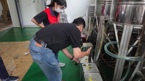 70年老字號「黑麻油」致癌物苯駢芘超標!聖德科斯預防性下架、退費方式一次看