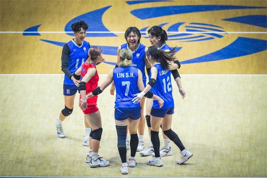 排球／「甜心隊長」廖苡任肯定隊友！女排亞錦賽輸中國仍晉級　台灣隊晚間拚四強門票