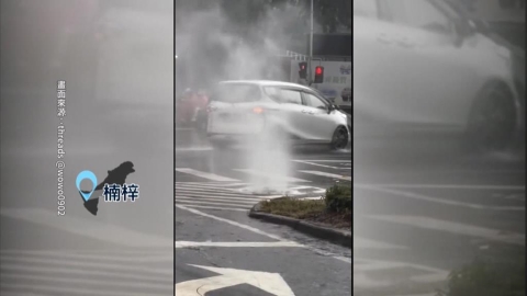 強降雨襲高雄!小港區上班時段大塞車 大寮騎士打滑自摔