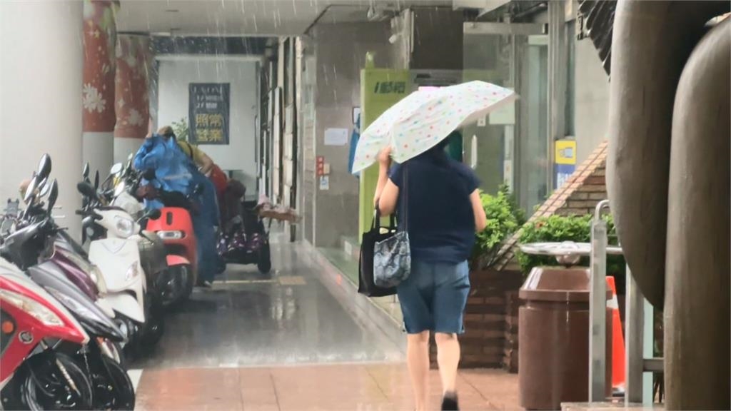 南部持續豪雨釀災! 高雄.屏東多地再傳積淹水