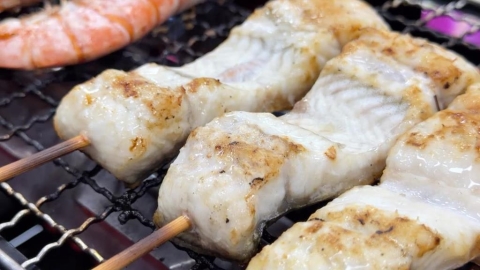 烤肉還在吃肉片? 業者推1斤「巨無霸泰國蝦」比手掌大