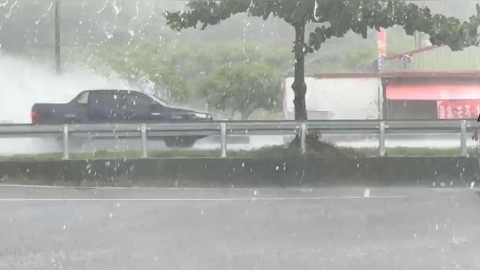 一早就下雨!3縣市豪大雨特報 「這些地區」慎防雷擊、強陣風