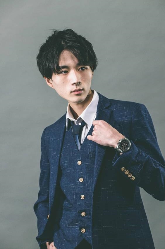 25歲男星竟是電車狼!趁車廂擠爆難逃「侵犯女高中生20分」遭捕認:滿足性慾