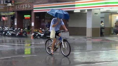 假日出門注意！10縣市大雨特報　下到晚上