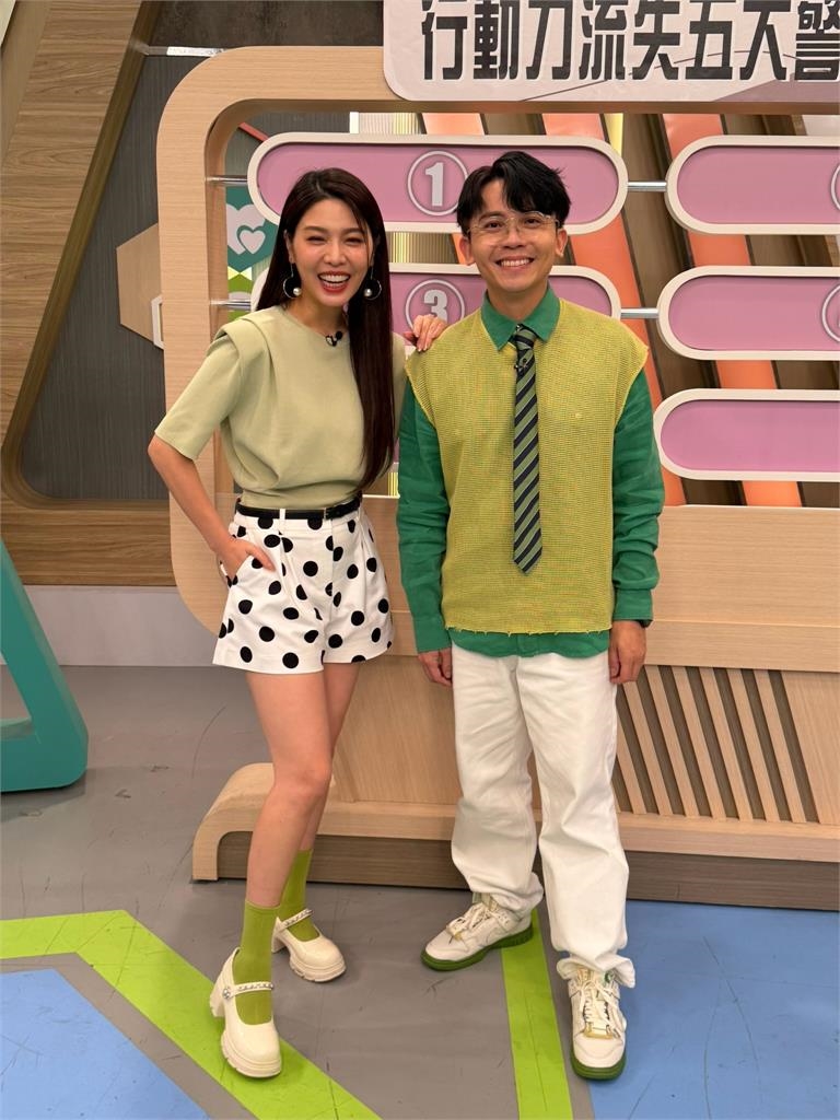 詹惟中抽筋痛到睡不著！哈孝遠體型太大遊樂園安全帶都扣不上