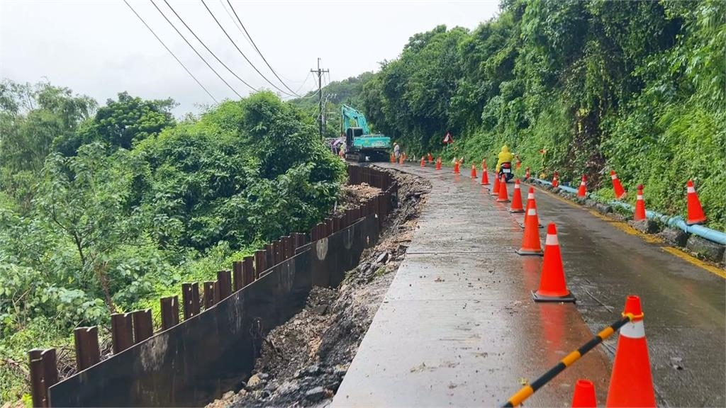 連日豪雨!柴山大路塌陷封閉 餐廳空蕩蕩、商家營業損失慘重