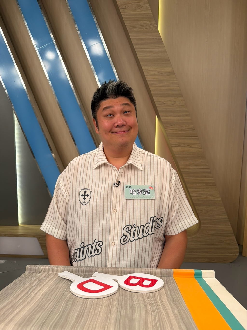 (影)/活潑的張文綺自嘆夾在「二個老男人中間」無發揮之地?