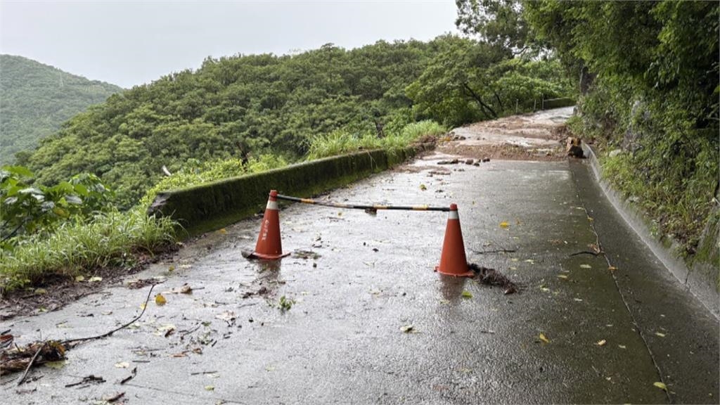 屏東春日鄉豪雨狂炸! 屏146線路基掏空禁止通行