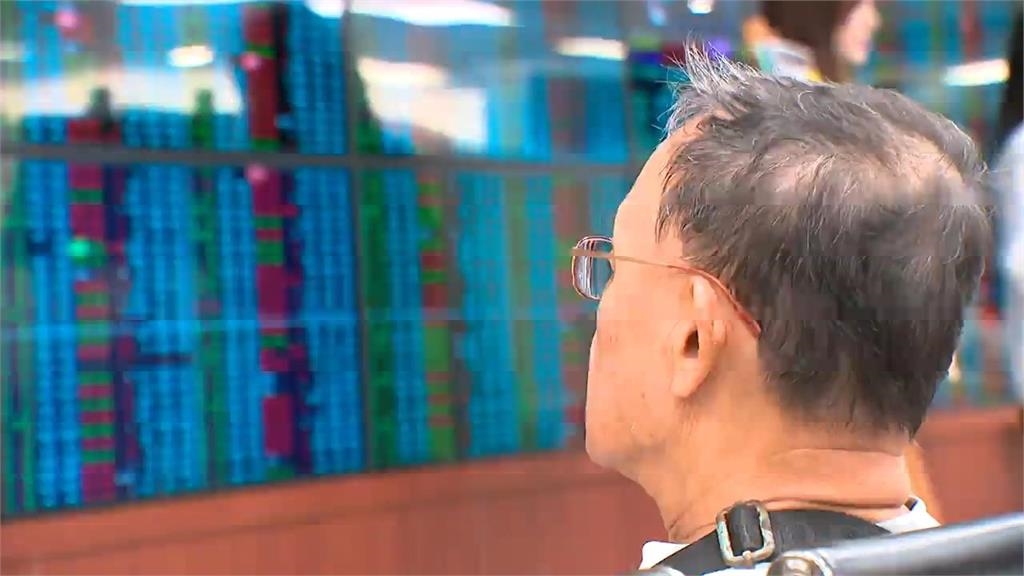 台股重摔784點「台積電失守2400元」!他揪「1魔鬼關卡」恐不妙:會湧現賣壓