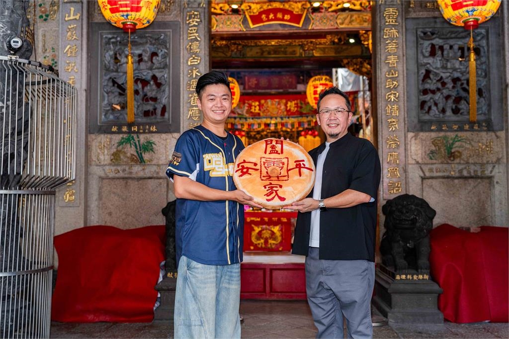 把廟會文化搬到波蘭! 文總邀雷昇傳藝劇團從廟埕出發 扛起台灣神將跨海出巡