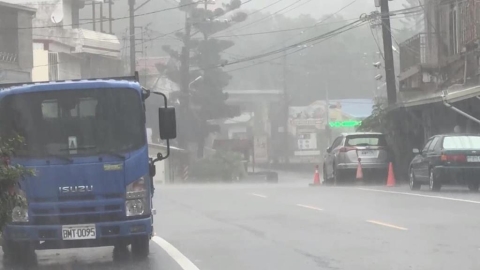 雨量圖下到發黑 高屏居民搶買除濕機 直呼下到發霉!