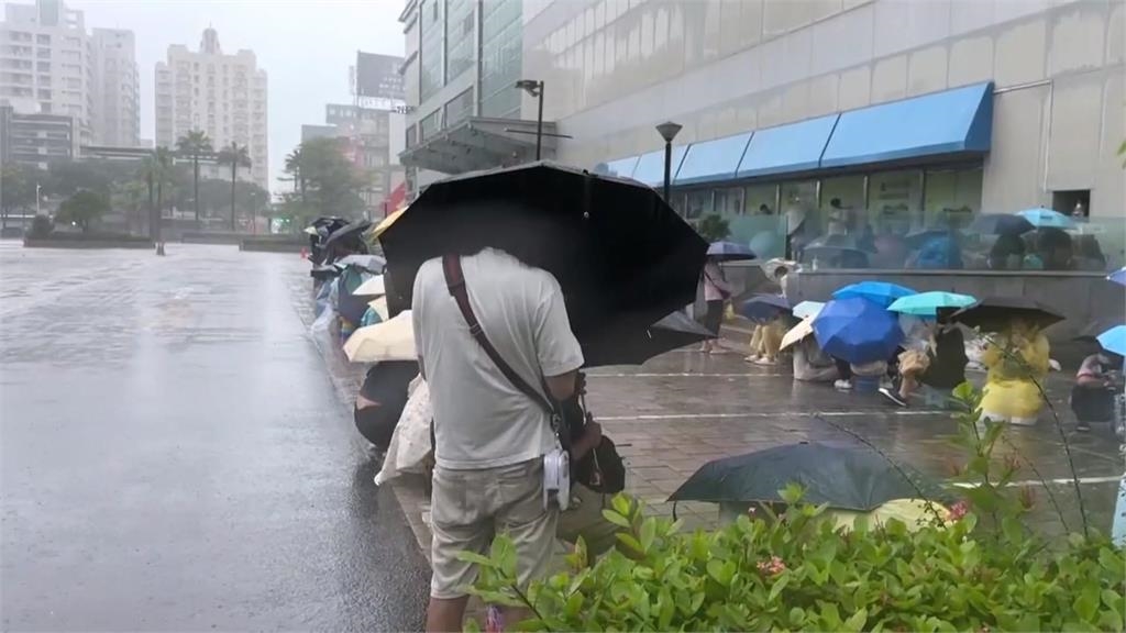 南部8月雨下到「色階失守」！粉專揭「1區整片黑掉」驚人雨量圖曝光：相當少見…