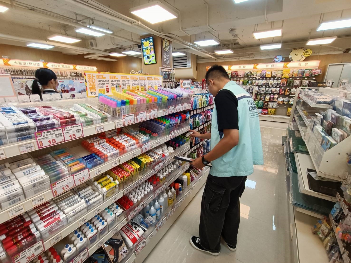 開學了!新北抽查文具「41件不合格」 筆記本、美工刀上榜