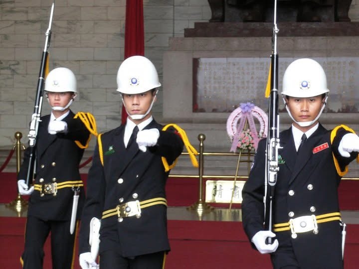 九三軍人節向國軍致敬　曾任海軍儀隊禮兵長 賴俊翰憶軍旅歲月：有你們台灣才能安心