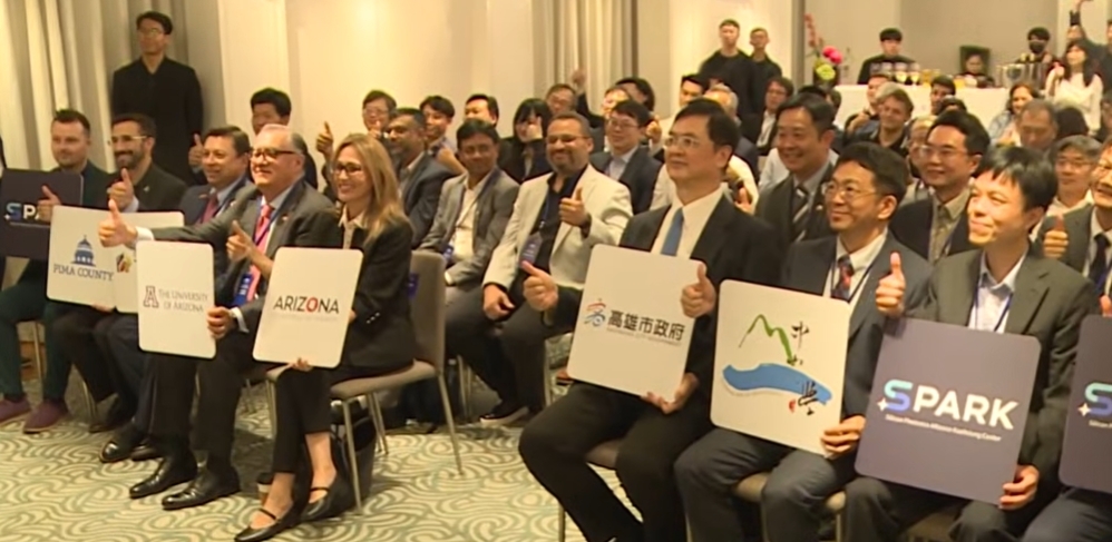 ＡＩ新戰場　台美大學攜手　創「跨國矽光子中心」