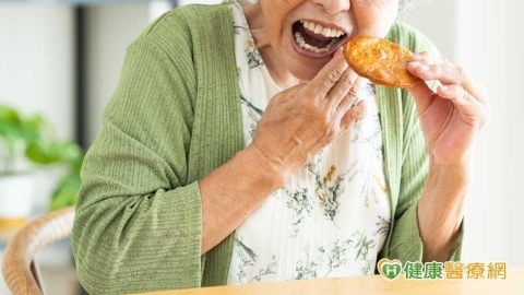 梅艷芳百歲母進食昏迷離世 醫談「噎到、嗆咳」差異:當心吞嚥退化