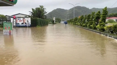 新北萬里時雨量破百!加油站「淹成孤島」 8校預防性撤離