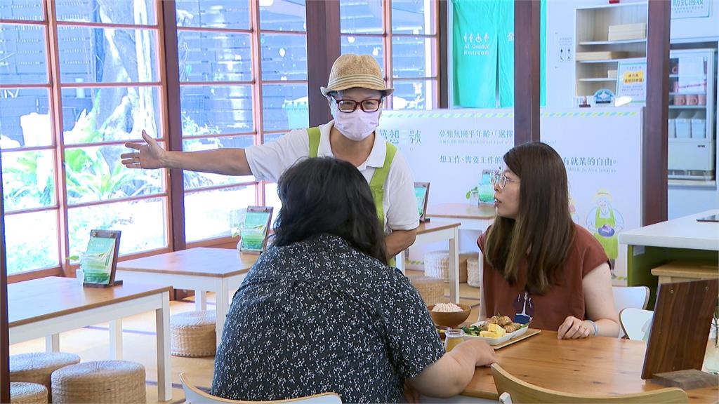 百年老宅飄「家鄉味」! 銀髮不老廚師開啟人生新篇章