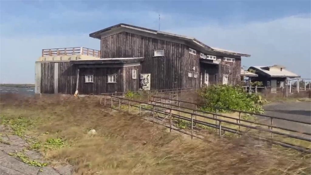 蚊子館! 台西海口生活館空置4年 步道破損鏽跡斑斑雜草近人高