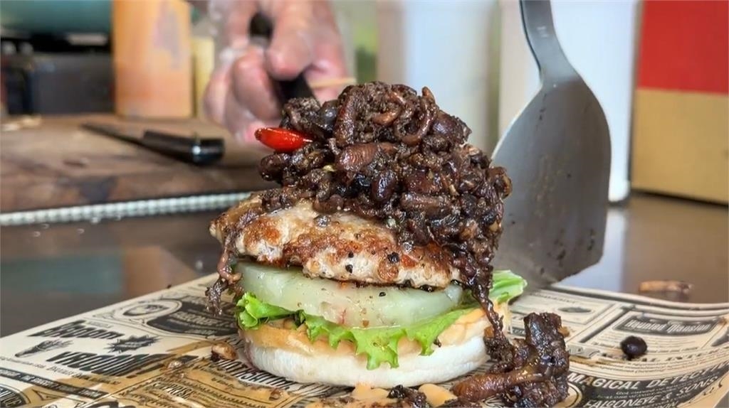 台南隱藏美食!虱目魚腸豬肉堡 每天限量秒完售
