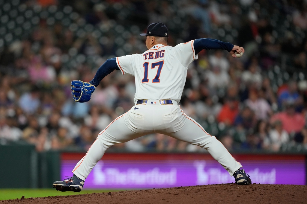MLB/鄧愷威一登場就飆出三振!後援0.1局控球不穩連續保送退場