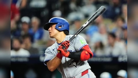MLB(影)/不讓30轟村上宗隆出盡鋒頭!岡本和真單場4安打幫助藍鳥勝出