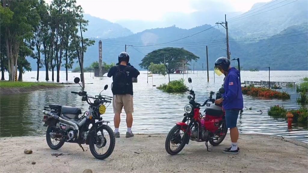 驚! 南台灣豪雨下半個月 嘉義大埔驚現水上公園奇景