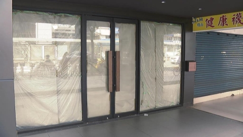 繞道!中國「瑞幸咖啡」又偷跑 南京復興商圈店址驚見「商標貨箱」...貨先到?