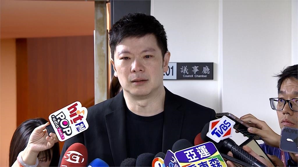 哭了!李柏毅七度鞠躬道歉 淚崩強調沒耍特權