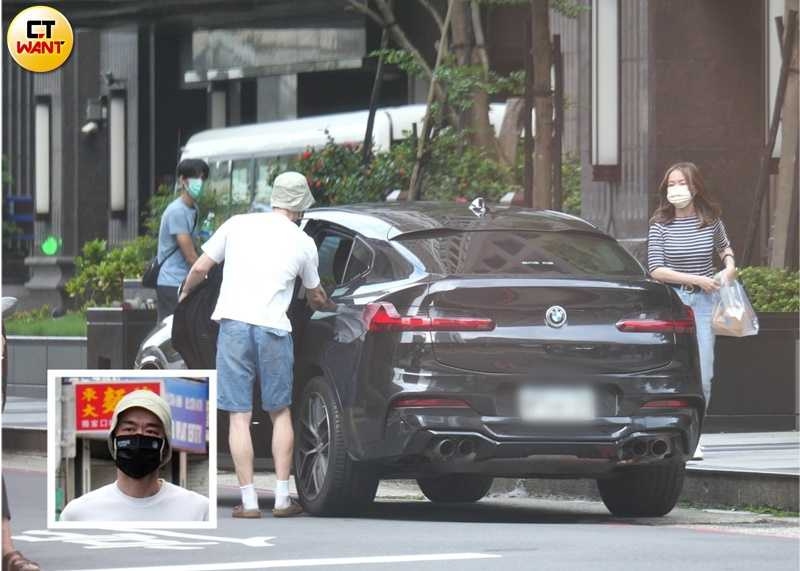 2021年已傳分手的張承中和尹馨又被本刊直擊「大復合」,不過隔年底尹馨為新戲宣傳時,透露兩人因價值觀與信仰不同已正式和平分手,3年情斷。(圖/本刊攝影組)