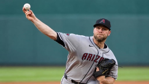 MLB(影)/等待15個月終於回來!賽揚強投伯恩斯3局無失分 響尾蛇衝刺添王牌