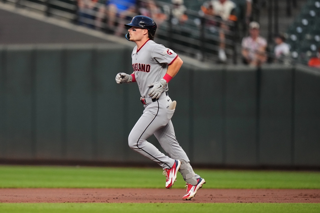 MLB(影)/狀元郎開轟!巴札納9球纏鬥炸3分砲 守護者驚險退金鶯穩住外卡席次
